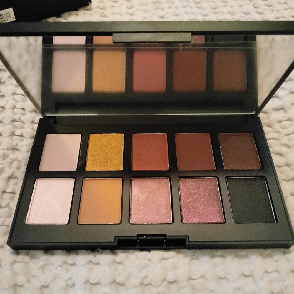 HAUS LABORATORIES EYESHADOW PALETTE 🎨🎨🎨